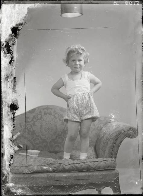 The queen's official facebook page 'the british monarchy' has. These Cute Photos of a Young Queen Elizabeth II Will Make ...