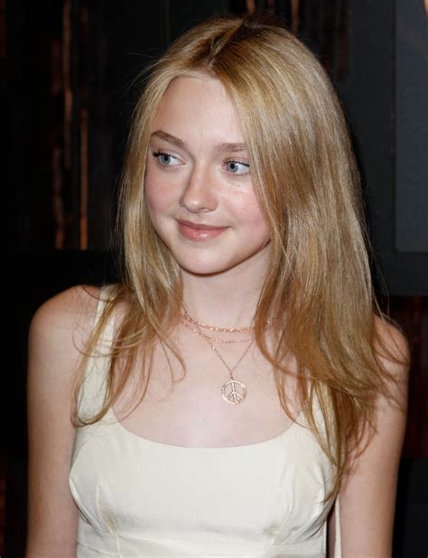 Dakota Fanning Hd Wallpapers Free Wallpapers Download