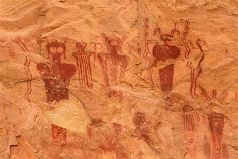 Barrier Canyon Style Pictographs In Sego Canyon Cave Paintings Rock Art Petroglyphs