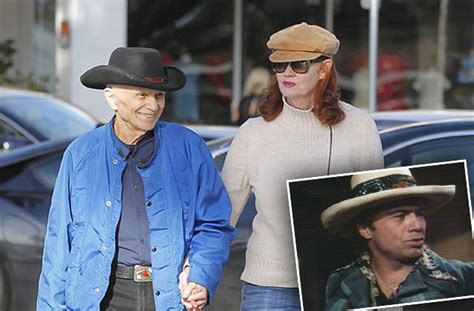 Robert Blake Steps Out With Fiancée From His Murder Trial