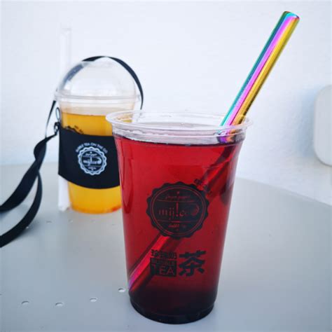 Disponíveis em vários formatos (conjuntos e unidades) e materiais (inox, bambu ou papel reciclado). Conjunto de palhinhas reutilizáveis arco-íris | MyIced®