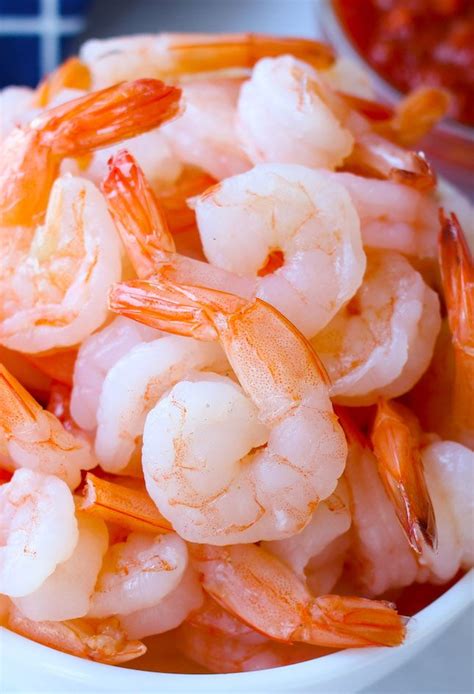 Medium Size Peeled Tail On Shrimp In A Bowl After Boiling With A