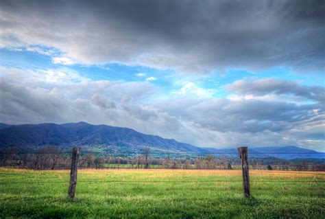 51 Photos That Prove America Truly Is Beautiful Scenery Cades Cove