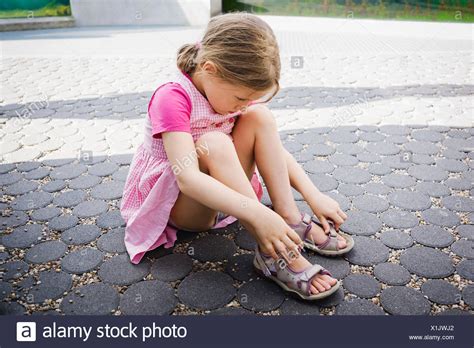 Verstehen Gehören Greifen Young Girls Sandals Delikt Reparatur Möglich