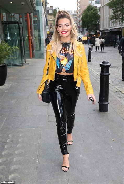 Love Island S Megan Barton Hanson And Rosie Williams Step Out For Day Of Filming In London