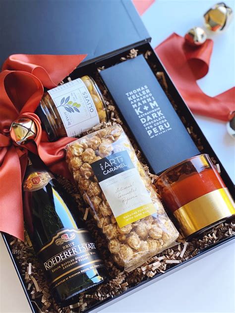 How to start a curated gift box business. Poppins & Post | Corporate Gifts | Christmas gift hampers ...