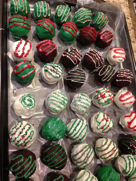 Decorating Idea For Oreo Balls For Christmas Christmas Snacks