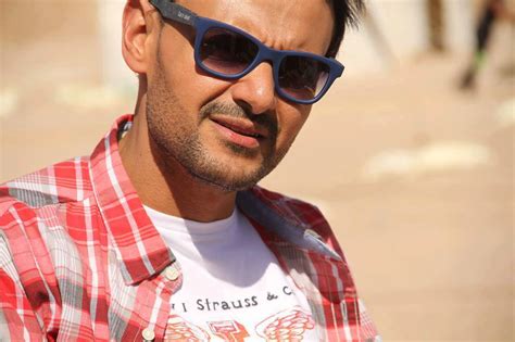 تسريب تفاصيل مقلب رامز جلال الجديد. صور رامز جلال , رامزمن اشهر الممثلين صور حزينه