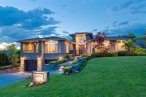 Vuecrest Home for Sale. 9322 Sunset Way. Bellevue. | Bellevue, House