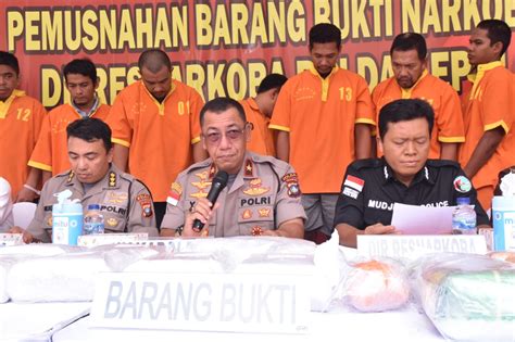 Kata narkoba berasal dari bahasa yunani Wakapolda Kepri : Pengedar Narkoba Adalah Musuh Bangsa dan ...