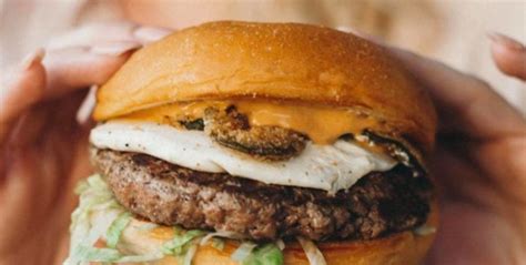 10 Best Burger Places To Eat In Phoenix Az Placeinsider