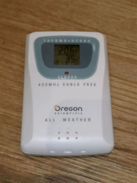 Oregon Scientific Thgr 228n Thermo Hygro Sensor Aws 888 Bar 998 In