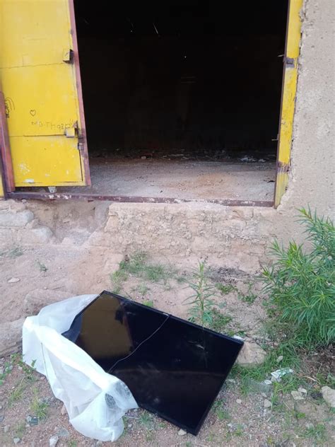 nebo police apprehend livestock thief found in possession of six suspected stolen goats and a