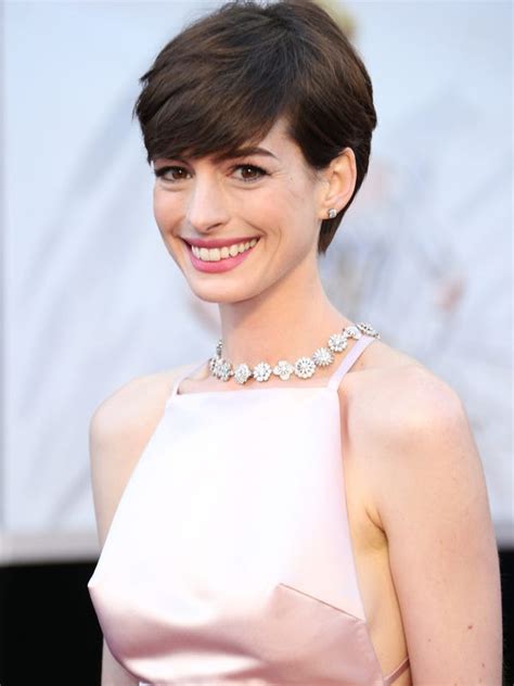 Anne Hathaway Finally Explains That Pink Oscar Dress