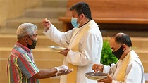 Should Pastors Wear Masks During Communion?