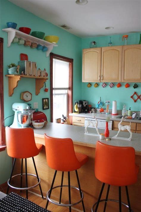 Colors That Make Orange And Compliment Its Tones