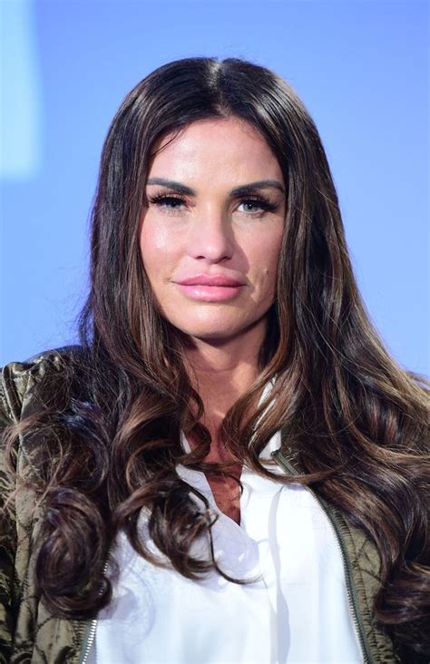 Katie Price Reports Herself To The Police After Violating Driving Ban