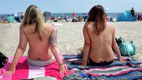 Citys Ordinance On Toplessness Doesnt Discriminate New Hampshires