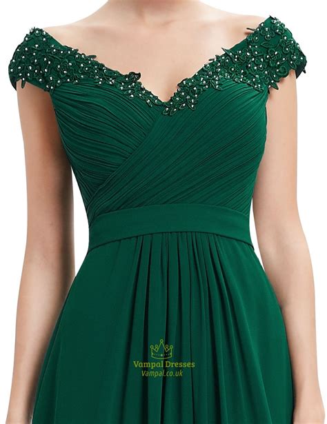 Emerald Green V Neck Bridesmaid Dresses With Beaded Lace Applique In