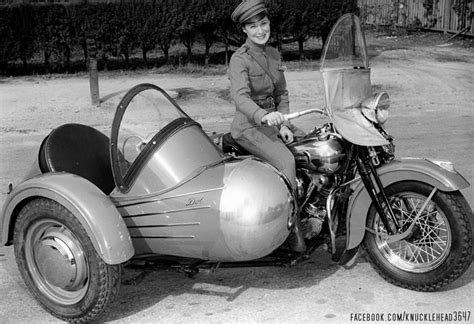 Dot And Her Sidecar Vintage Bikes Vintage Motorcycles Harley Davidson