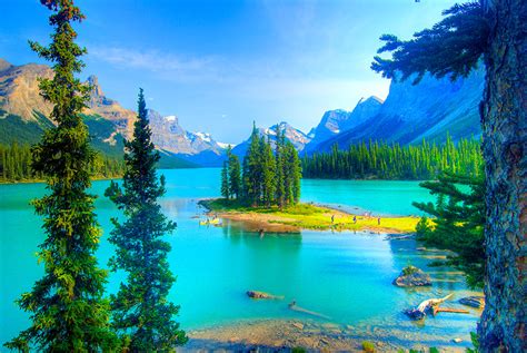 Los 25 paisajes más bellos del mundo. Las Rocosas Canadienses, unos de los paisajes más bonitos del mundo — Rock The Traveller Blog