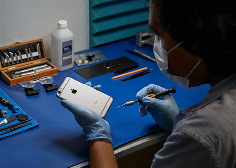 Apple Expands Iphone Repair Services To Hundreds Of New Locations