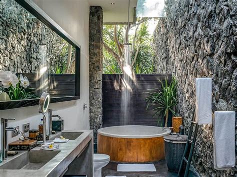 Bali Bathroom Dreaming In 2020 Bali House Outdoor Bathrooms Dream