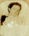 Victorian post-mortem photographs show relatives posing alongside dead ...