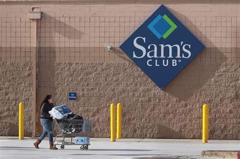 Why Does Sam’s Club Check Your Receipt Before You Leave?