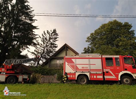 Der grazer stadtraum ist derzeit starken unwettern ausgesetzt. Schweres Unwetter trifft Teile von Graz - Freiwillige ...