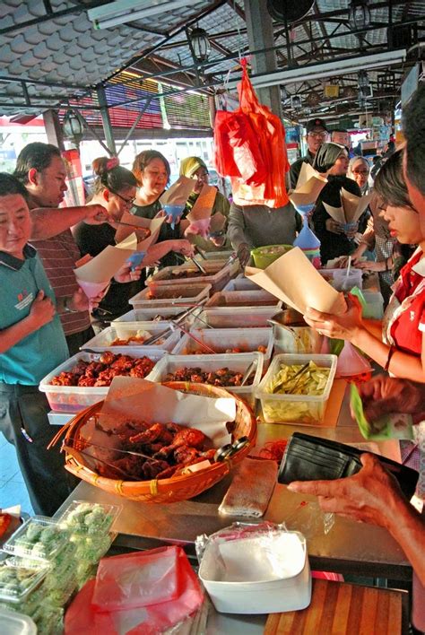Namun, kamu pun bisa menjadikan idul adha tahun ini lebih spesial dengan menyajikan nasi kebuli arab, nasi biryani arab, atau nasi khas arab lainnya sebagai teman makan daging. Apabila Lensa ZulDeanz Berbicara: Nasi Lemak Sri Petaling