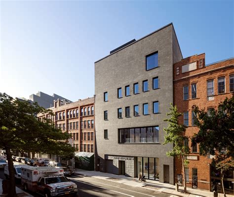 The hauser leadership team offers unparalleled knowledge and experience. Hauser & Wirth 22nd Street - Selldorf Architects - New York
