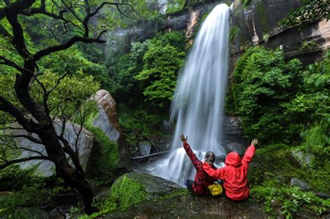 10 Most Dangerous Waterfalls In Asia Memorable India Blogmemorable