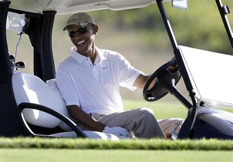 7 Photos Of Obama Golfing On Marthas Vineyard Wednesday