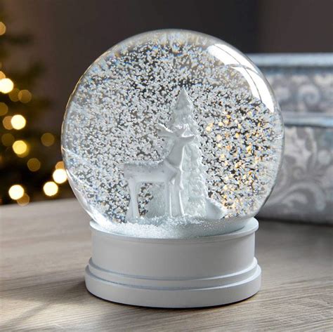 Werchristmas Reindeer Snow Globe Christmas Decoration 13 Cm White In