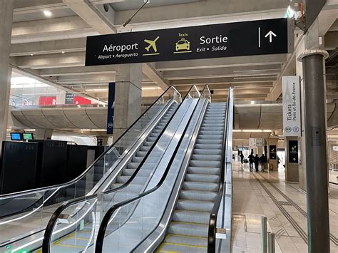 Parcours Entre Gare Tgv Rer Et Terminal 2 Aeroport Charles De Gaulle