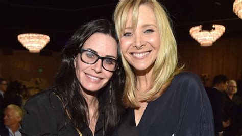 Friends Star Lisa Kudrow Shares Funny Photo With Co Star Courteney