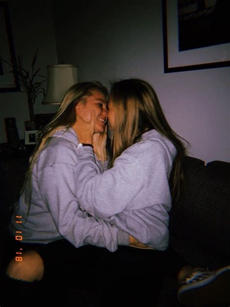 Girlfriends Lgbtq Cute Lesbian Couples Girlfriend Goals Lesbian