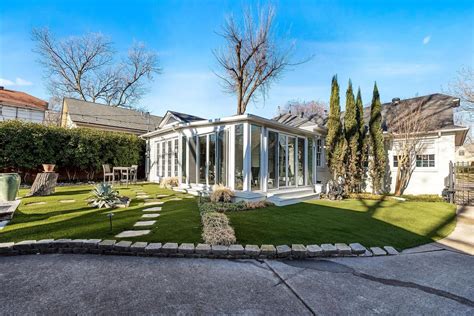 East Dallas home offers historic charm with updated sensibility — and