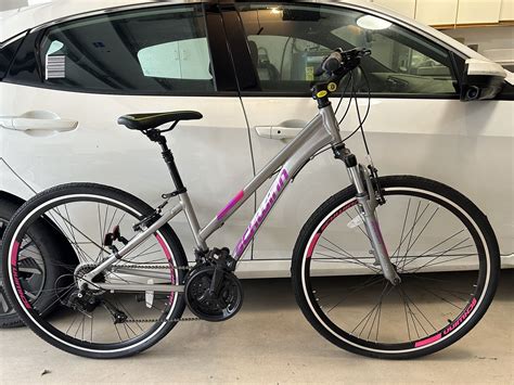 Schwinn Womens Trailway 700c28 Hybrid Bike For Sale In Boynton Beach