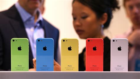 Apple Cuts 5c Orders On Weak Demand Report