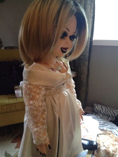Who doesn't know what does it mean, i explain. Tiffany - bride of chucky In wedding dress | Bride of ...