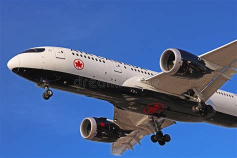 Air Canada Boeing 787 8 In New Livery Front End Close Up Editorial