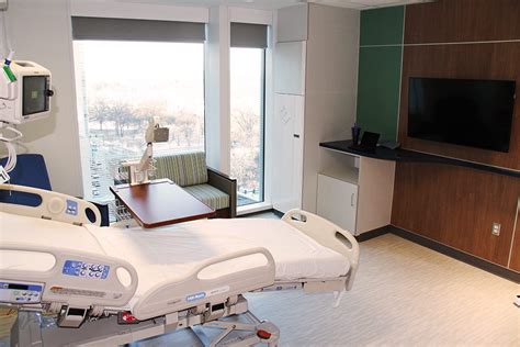 New Tower Expands Improves Inpatient Care For Siteman Cancer Center