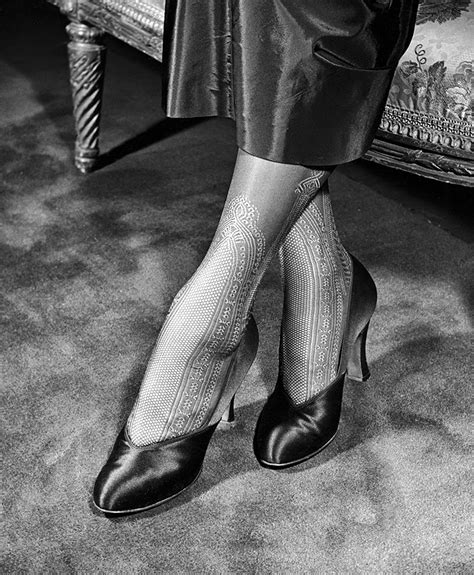 15 Vintage Photos That Capture The Nylon Stockings Allure In The 1940s