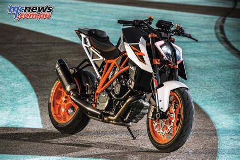 The new 205bhp ducati streetfighter v4 s, the 197bhp supercharged kawasaki z h2 and the aprilia tuono v4 1100 factory. 2017 KTM 1290 Super Duke R Track Launch Report | MCNews.com.au