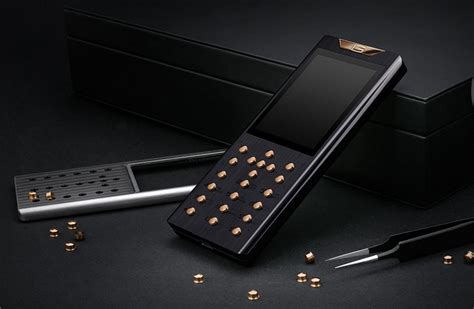 Gresso Launches Titanium Made Meridian Luxury Phone