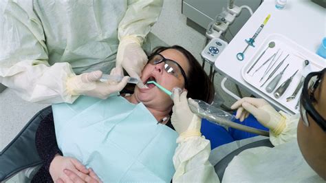 Dental Assisting Assist With Minor Oral Surgery Dental Clinic