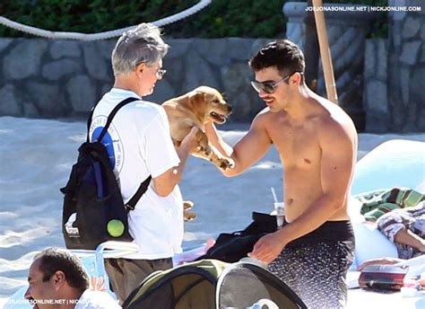 Joe Jonas Shirtless In Cabo Joe Jonas Photo Fanpop