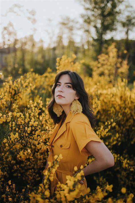 Flower Portrait Photography Portraits With Flowers Backlit